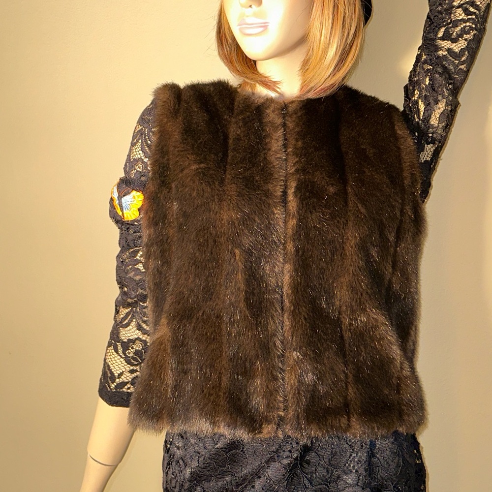 SOLDna Solyers Mink Vest from internationally recognized faux fur Company size S